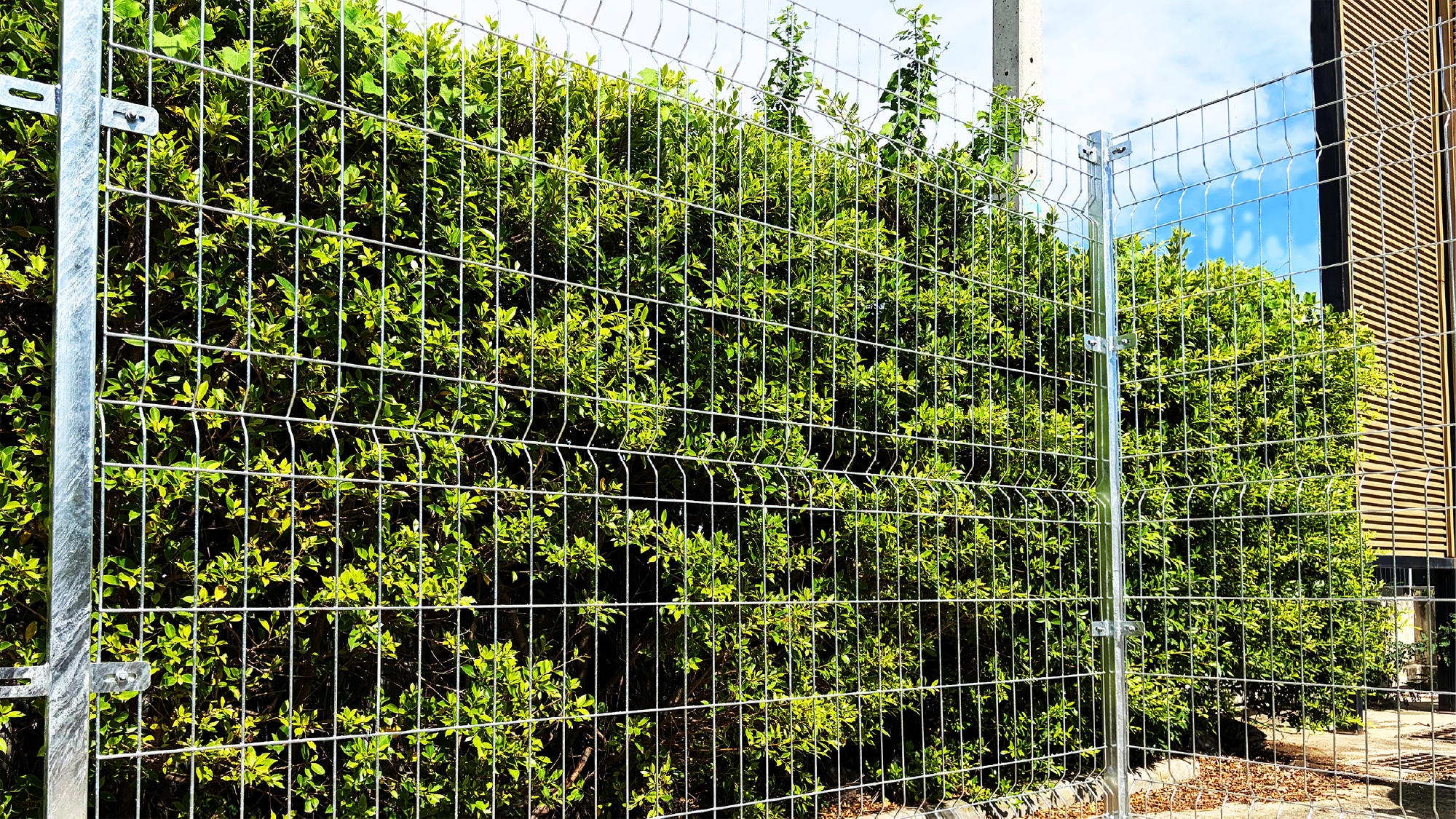 Highway Fence HDG Installation